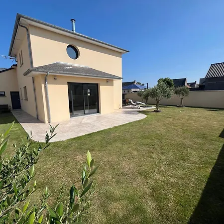 بيت للعطل House *