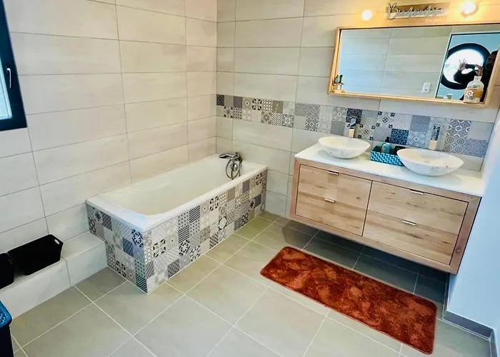 بيت للعطل House *